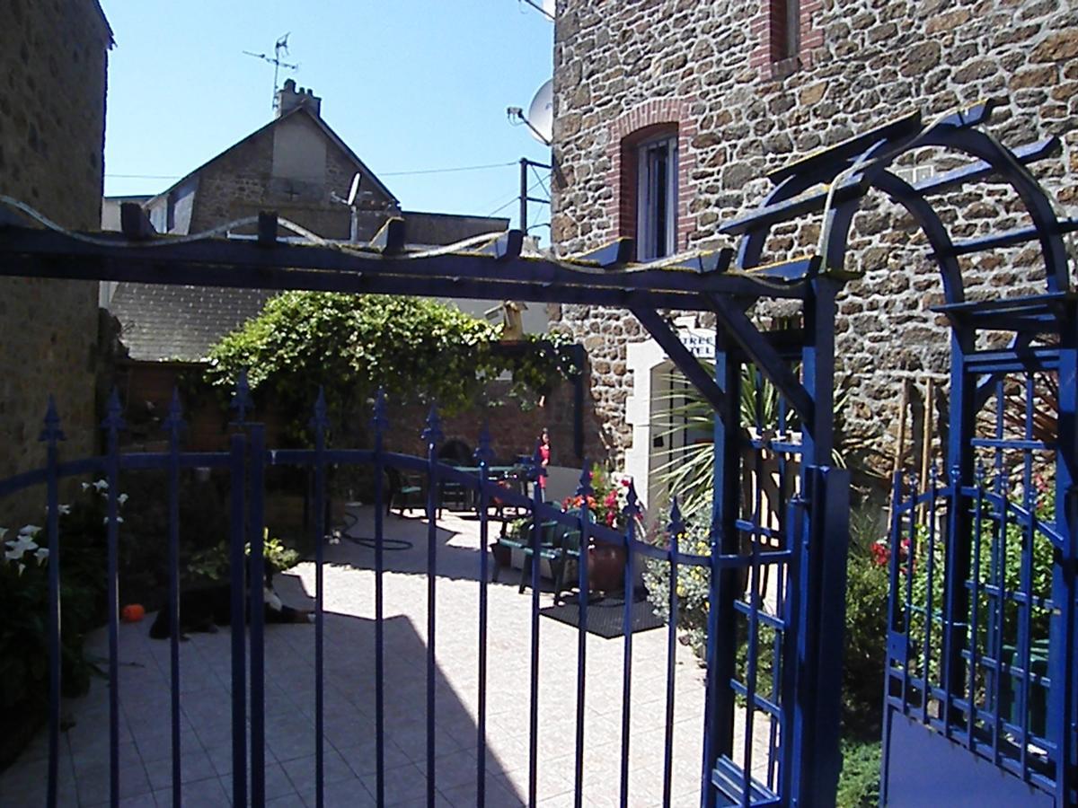 Hôtel de la Gare Saint-Malo Exterior foto